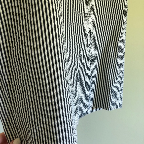 J. CREW Seersucker Pencil Skirt - Picture 5 of 7